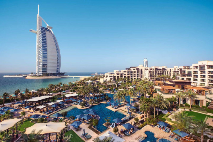 Jumeirah Beach Hotel - Dubai Package